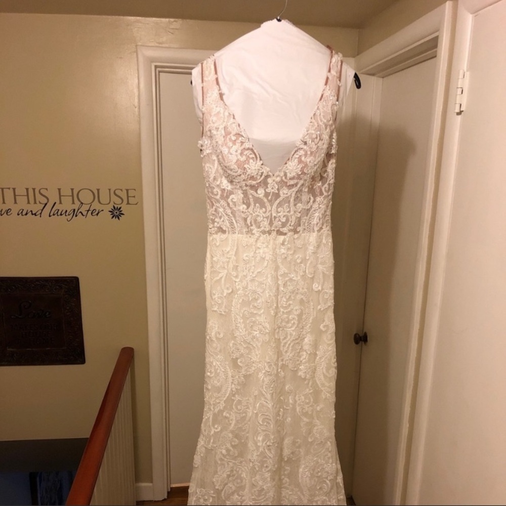 SOLD Galina Signature Wedding Dress